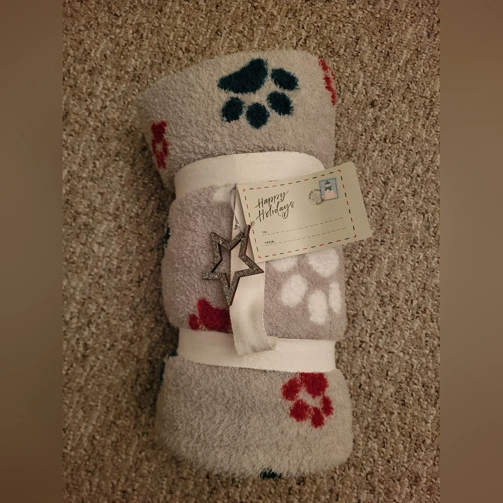 Cozy Gray Blanket with Paw Prints